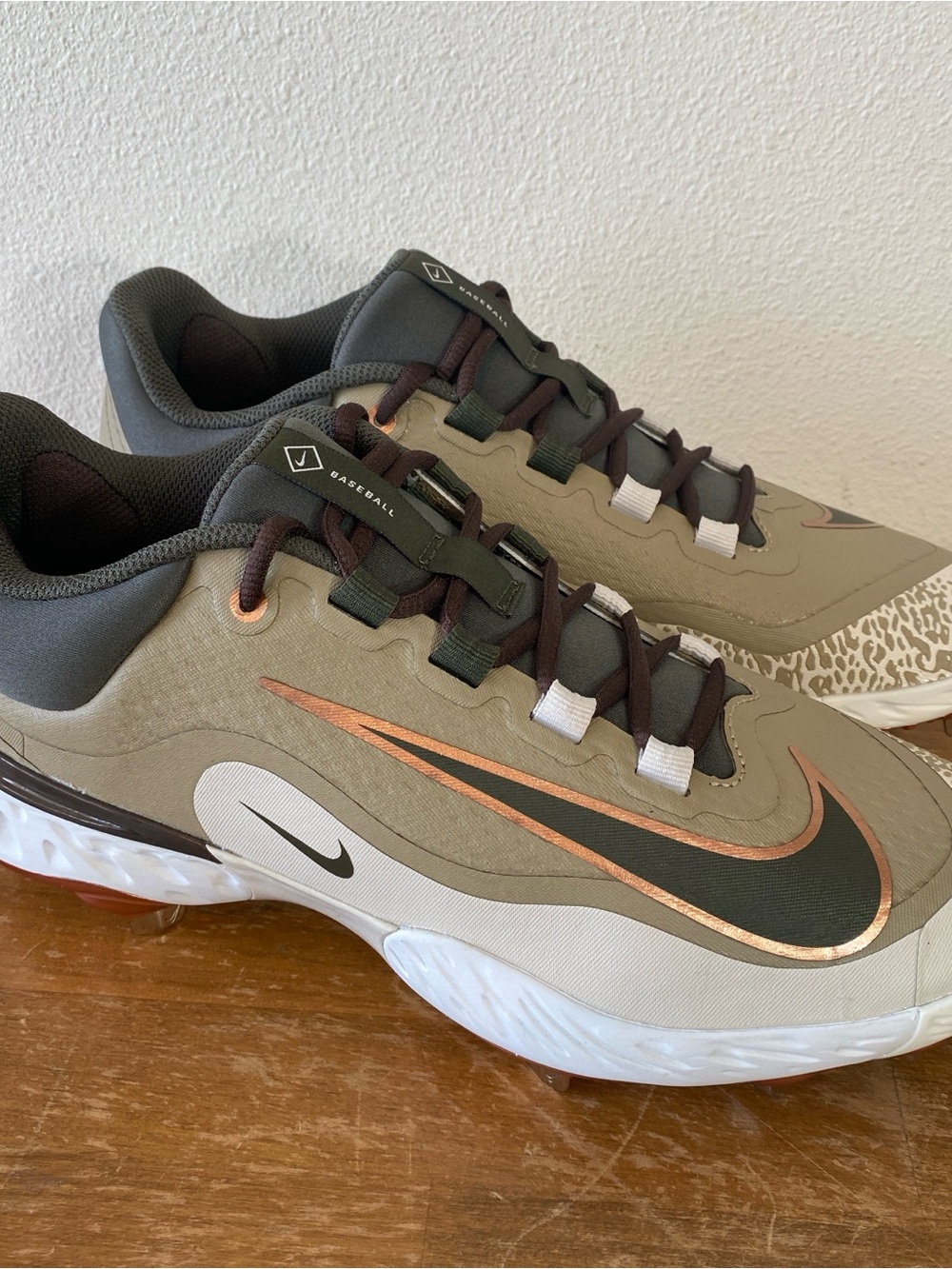 Nike Huarache Elite 4 Low George Springer PE  Salute To Service - Size 10.5